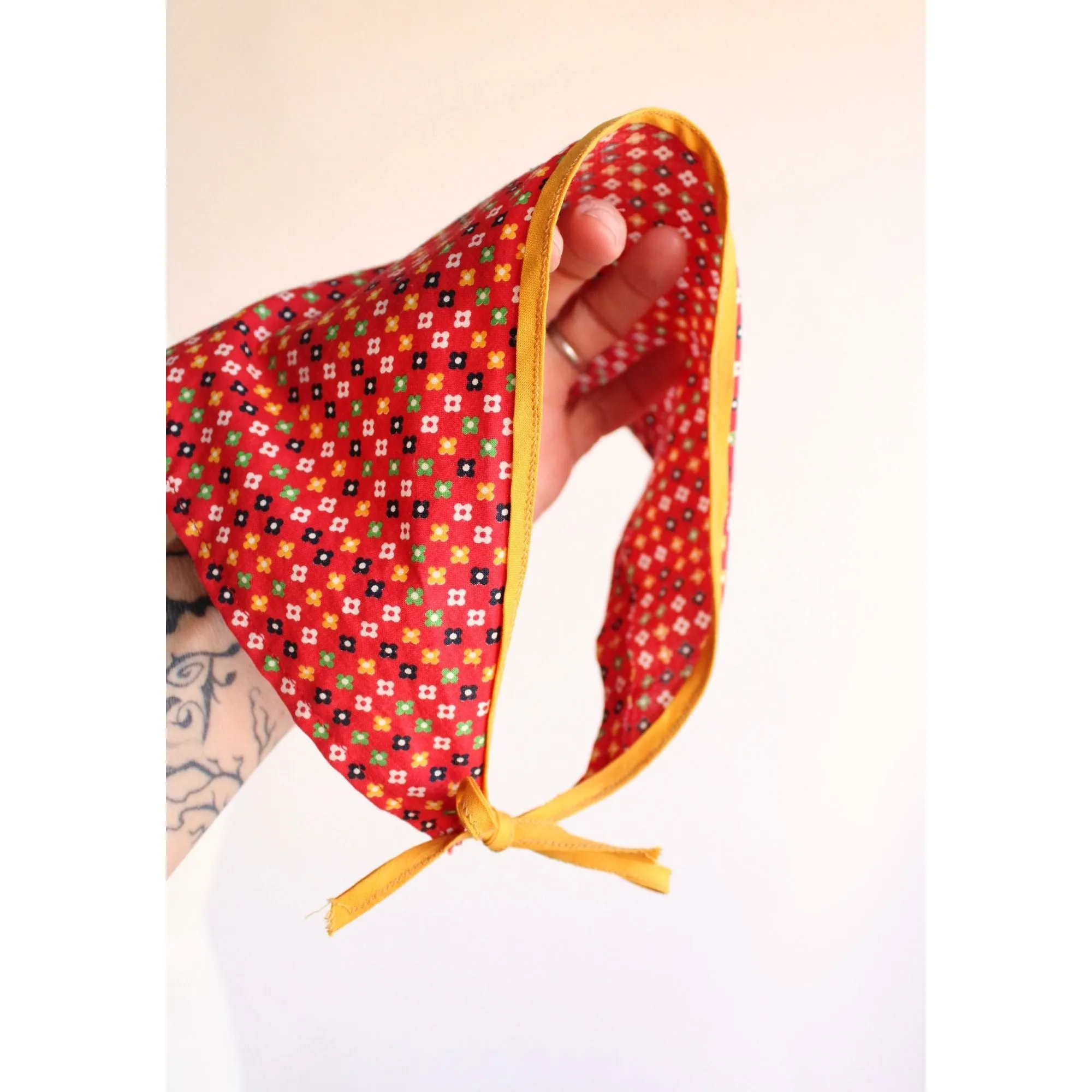 Vintage 1960s 1970s Kerchief or Head Scarf