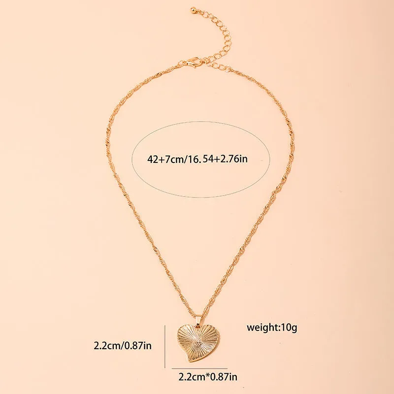 Wholesale European Retro Charm Necklace with Love Pendant