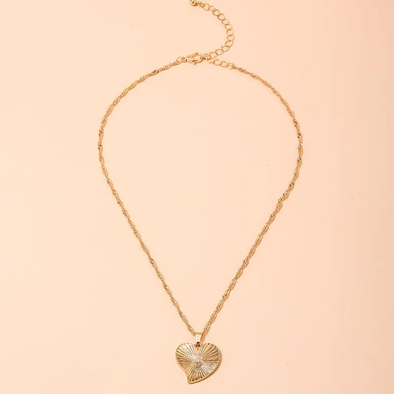 Wholesale European Retro Charm Necklace with Love Pendant